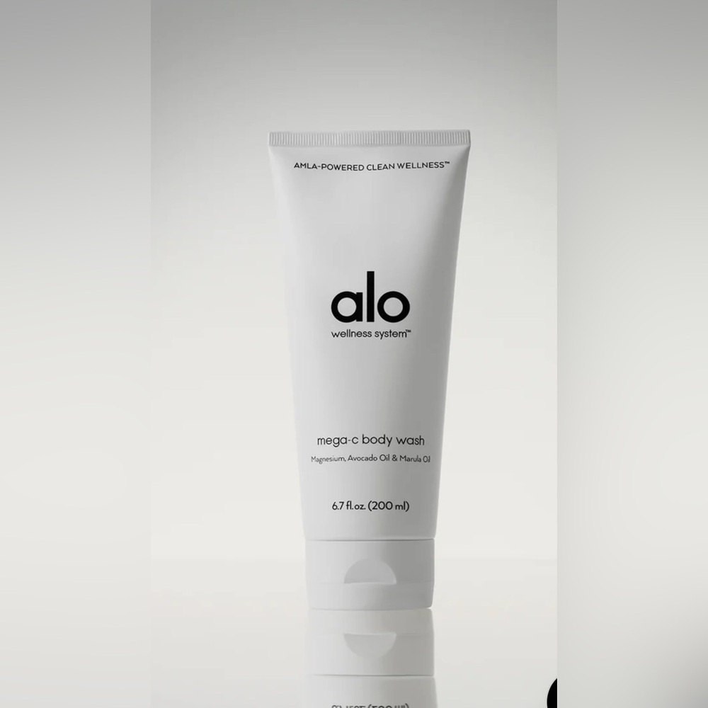 ALO Yoga Mega-C Body Wash Tube — White